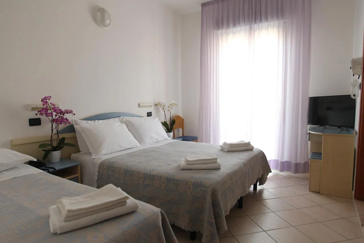Hotel Giorg - Waterpark Included Rimini 3*,