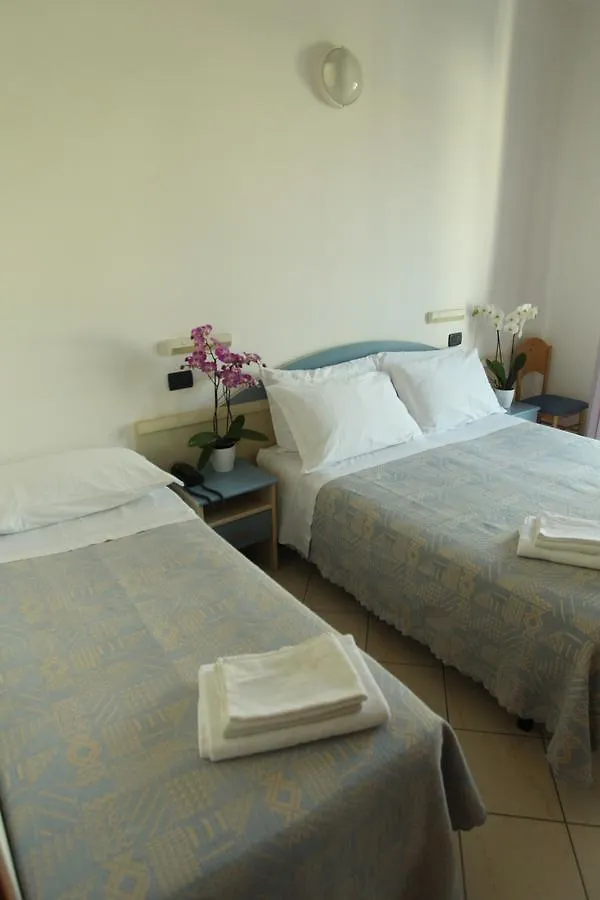 Hotel Giorg - Waterpark Included Rimini 3*,